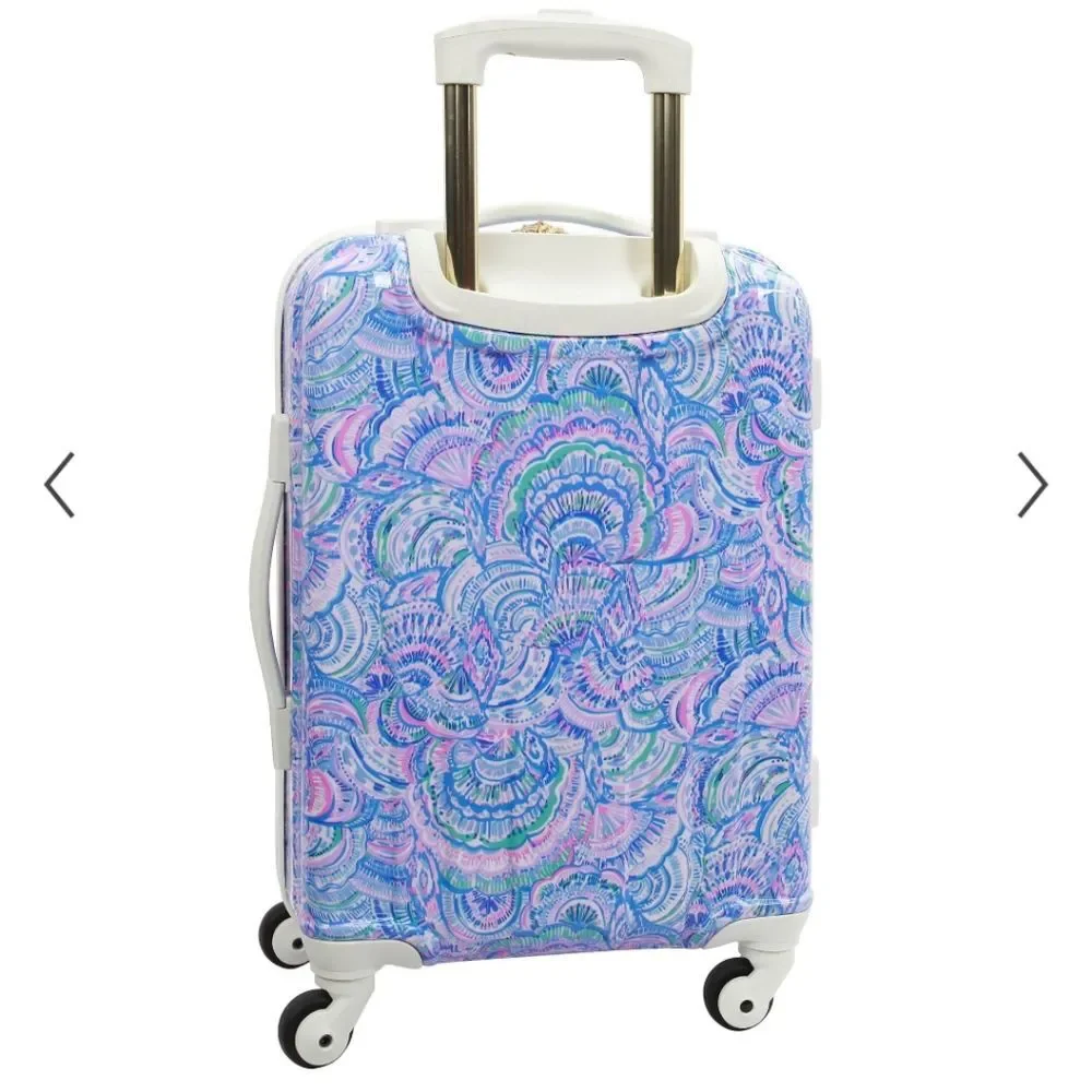 Brand New Lilly Pulitzer Happy As A Clam Hardshell Luggage Carry On - Picture 4 of 7